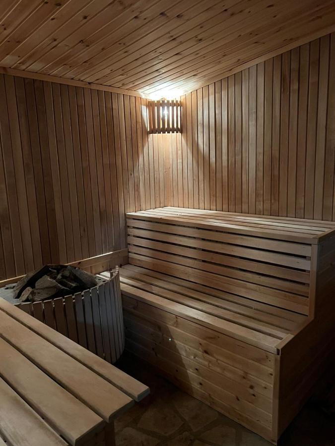 Glamping Wolf Mount Villa Margahovit ภายนอก รูปภาพ