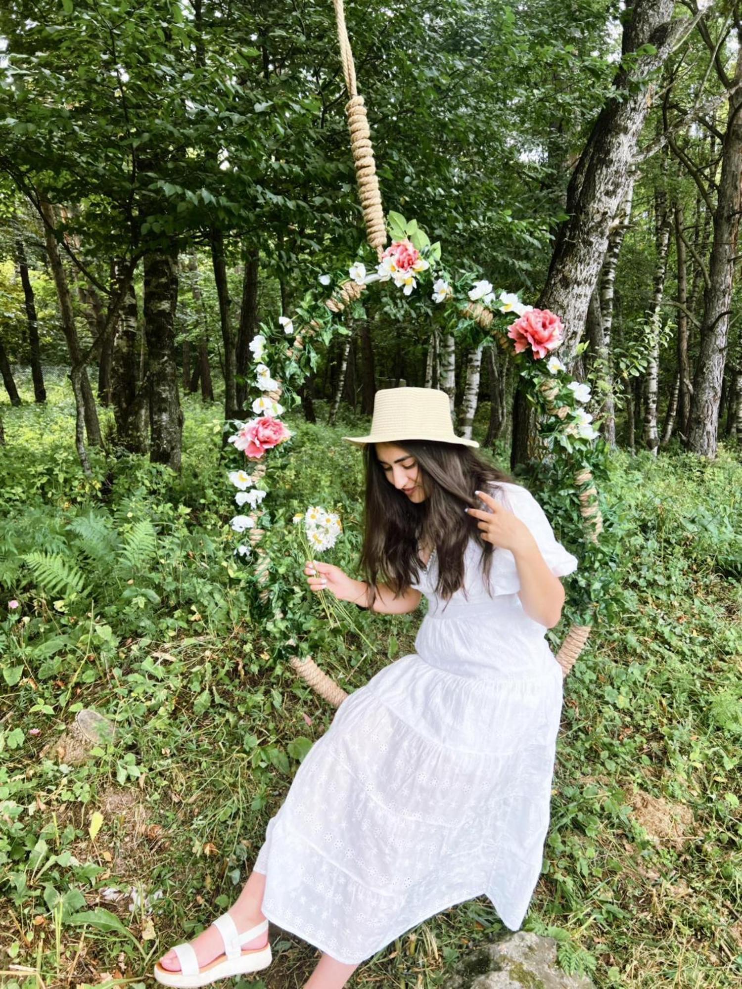 Glamping Wolf Mount Villa Margahovit ภายนอก รูปภาพ