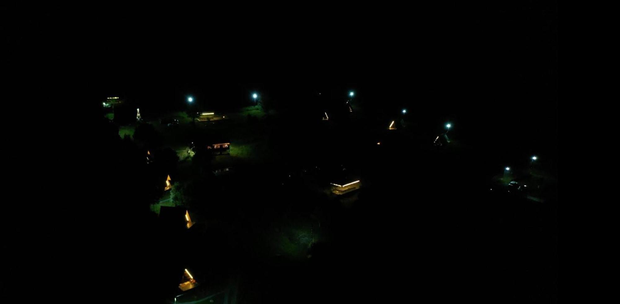 Glamping Wolf Mount Villa Margahovit ภายนอก รูปภาพ